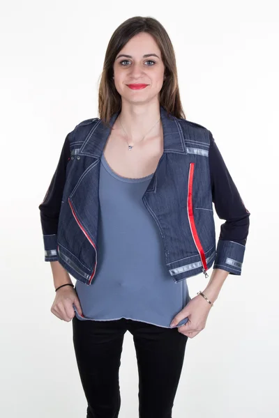 Happy jeune fille portrait avec veste en jean — Photo