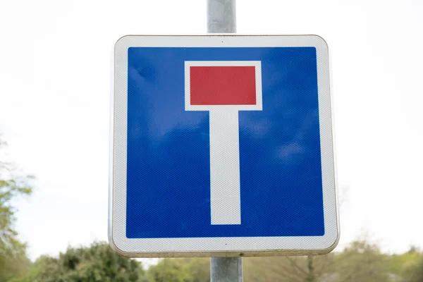 Francouzské slepá ulice dopravní značka na bílé obloze — Stock fotografie