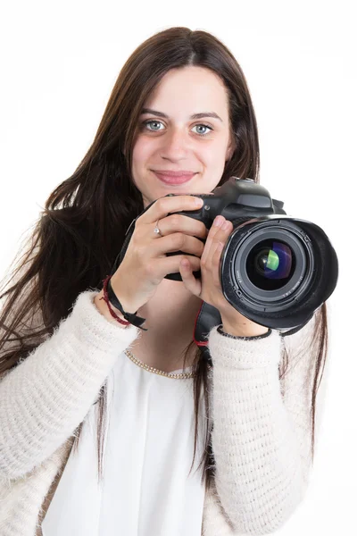 Gelukkig en prachtige jonge vrouw fotograaf schieten u — Stockfoto