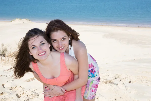 Happy summer vacation - summer women portrait with a dress — Stock Photo, Image