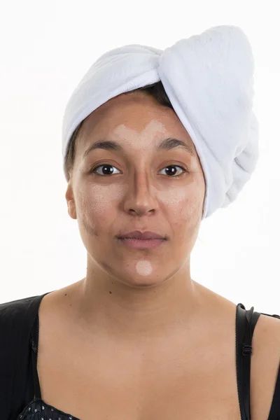 Frezowanie po konturze. Makijaż twarzy kobieta. Kontur i wyróżnić makijaż. — Zdjęcie stockowe