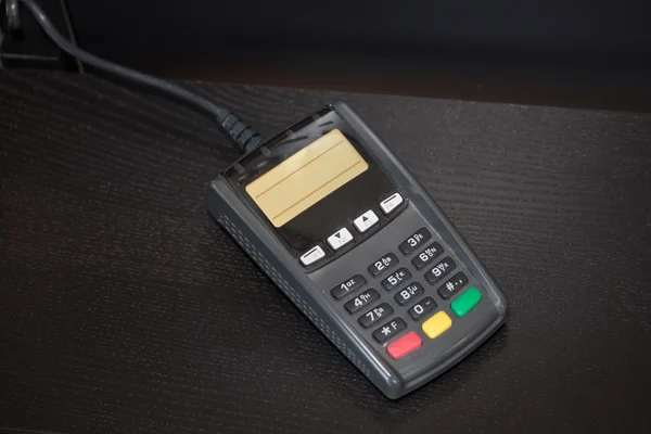 Máquina de tarjeta de crédito aislada sobre fondo blanco —  Fotos de Stock