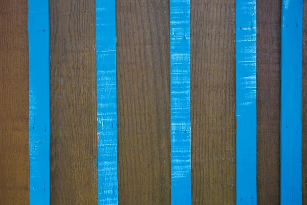 Parede de madeira marrom e azul, fundo listrado de prancha de madeira — Fotografia de Stock
