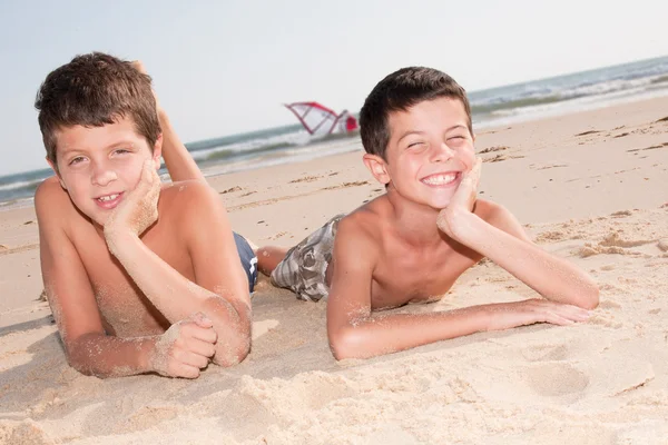 Close-up portrait of little boys on the beach — Stock Photo, Image