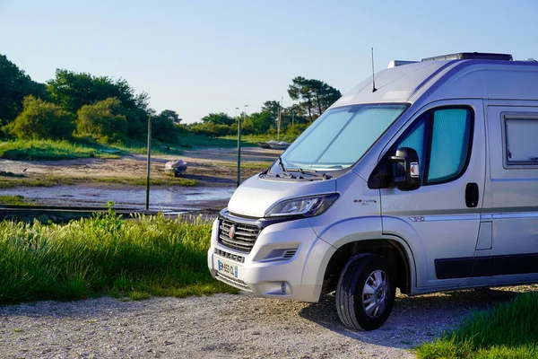 Ares Aquitanien Frankreich 2020 Fiat Ducato Campereve Wohnmobil Urlaub Wohnmobil — Stockfoto