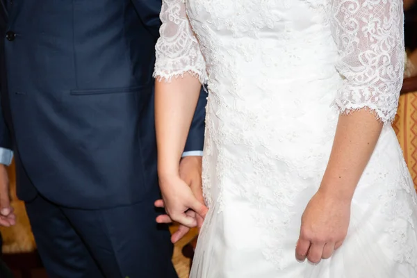 Detalhe Noiva Noivo Fechar Durante Celebração Casamento Oficial — Fotografia de Stock