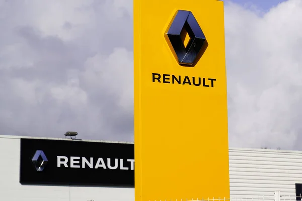 Bordeaux Aquitaine France 2020 Дилерська Крамниця Renault Хмарному Небі — стокове фото