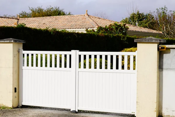 Maison Moderne Aluminium Portail Portail Blanc Banlieue Porte Nouvelle Maison — Photo