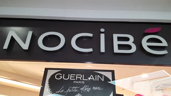 Bordeaux Aquitaine France 2020 Nocibe Guerlain Logo Text Sign Front — Stok fotoğraf