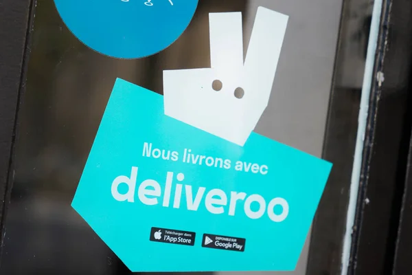 Burdeos Aquitania Francia 2020 Logo Deliveroo Letrero Texto Restaurante Windows — Foto de Stock