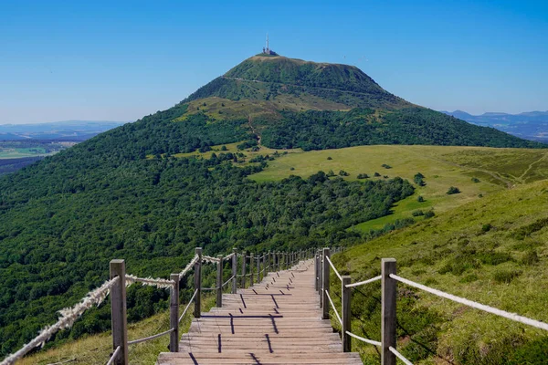 Longa Escadaria Para Acesso Montanha Vulcão Puy Dome Auvergne França — Fotografia de Stock