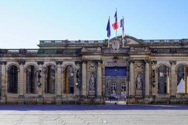 Bordeaux, Aquitaine / Fransa - 11 08 2020: Bordeaux şehrindeki Palais Rohan belediye binası