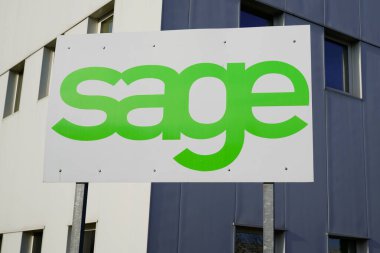 Newcastle UK merkezli İngiliz çokuluslu yazılım şirketinin bilge logosu ve imzası