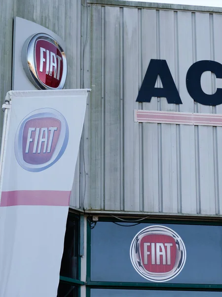 Burdeos Aquitania Francia 2020 Firma Concesionario Automóviles Fiat Professional Logotipo — Foto de Stock