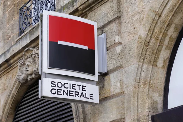 法国阿基坦 波尔多 2020年1月12日 法国银行立面代理的社会通用标识和签名文本 — 图库照片