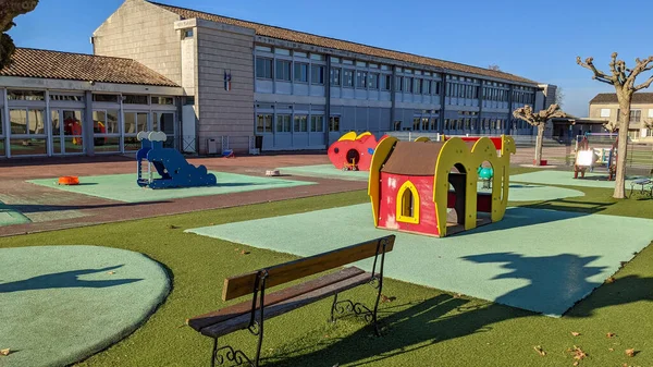 Vazio Livre Escola Pátio Parque Infantil Pré Escolar Edifício Exterior — Fotografia de Stock