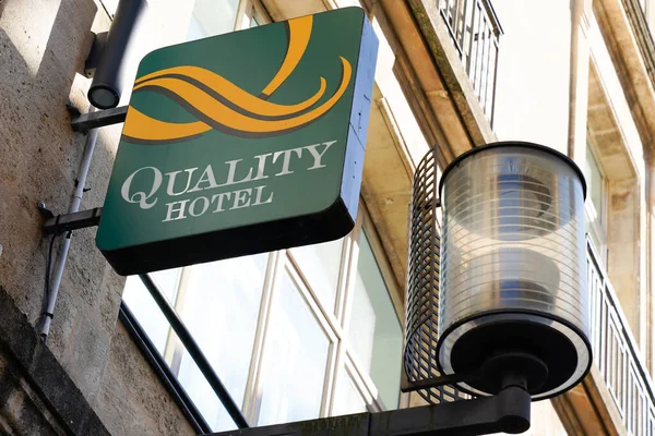Bordeaux Akwitania Francja 2020 Quality Inn Hotel Suites Text Sign — Zdjęcie stockowe
