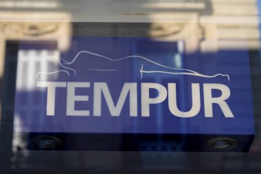 Bordeaux , Aquitaine  France - 12 25 2020 : tempur sign text and brand logo on windows shop of manufacturer seller for mattresses and pillows store clipart