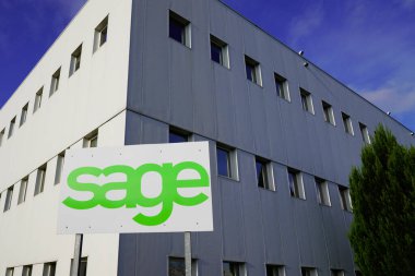 Bordeaux, Aquitaine France - 12 28 2020: Newcastle uk merkezli İngiliz çokuluslu yazılım şirketinin bilge logosu ve metin imzası