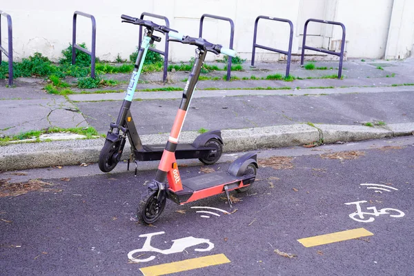 Bordeaux Aquitania Francia 2021 Dott Scooter Livello Mobilità Urbana Parcheggiata — Foto Stock