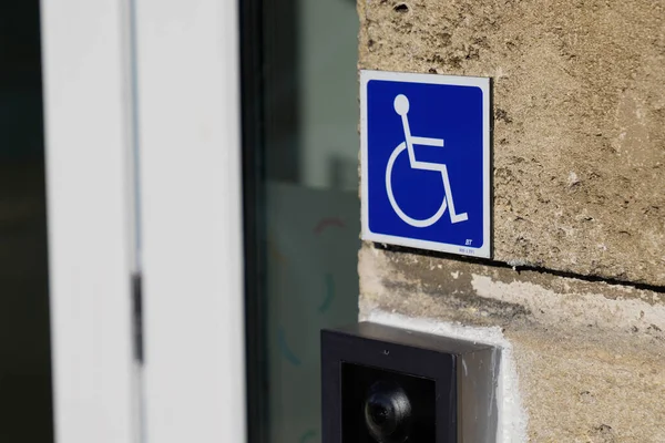 Logo Znaku Niepełnosprawnego Ścianie Wejście Sklep Piktogram Dostępu Ulicy Sklep — Zdjęcie stockowe