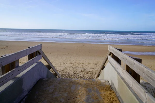 Dostęp Plaży Schody Piaszczystej Plaży — Zdjęcie stockowe