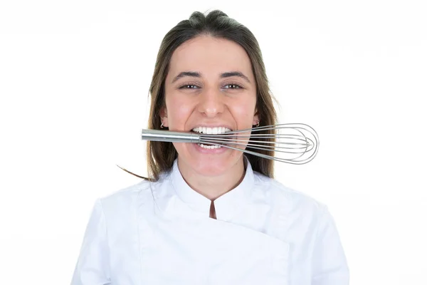 Vrouw Chef Met Garde Gebak Zweep Mond Tussen Vrouwelijke Tanden — Stockfoto