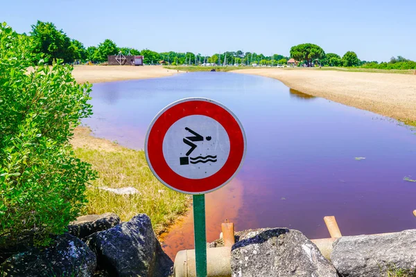 Brak Znaku Nurkowania Piaskowym Jeziorze Plaży — Zdjęcie stockowe