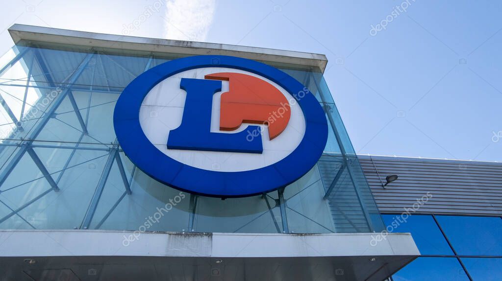 Bordeaux , Aquitaine France - 04 07 2021 : Leclerc logo round sign and text brand of hypermarket chains foodstuffs e.leclerc shop of french store