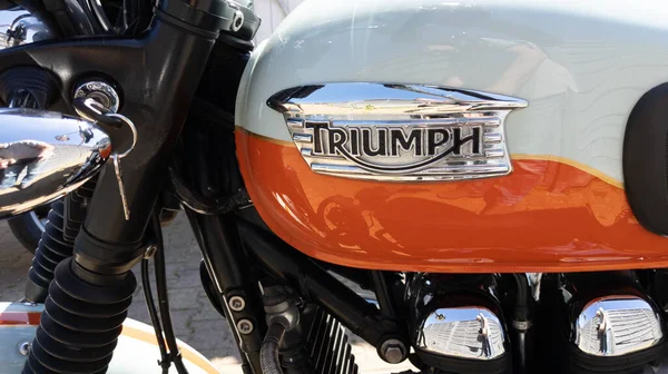 Bordeaux Aquitaine France 2021 Triumph Bonneville T100 Bonnie Detail Sign — Stock Photo, Image