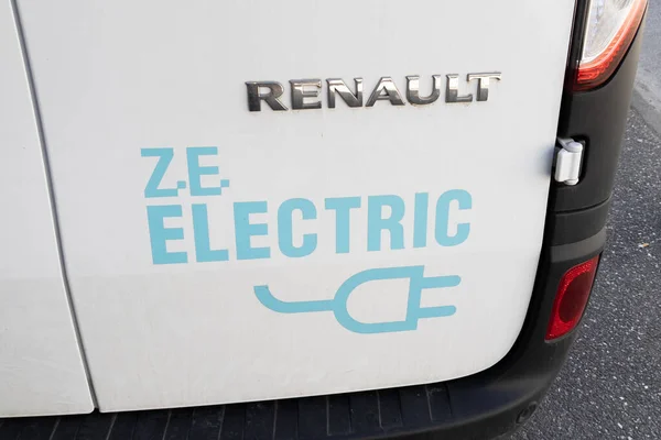 Burdeos Aquitania Francia 2021 Renault Marca Logotipo Eléctrico Texto Firma — Foto de Stock