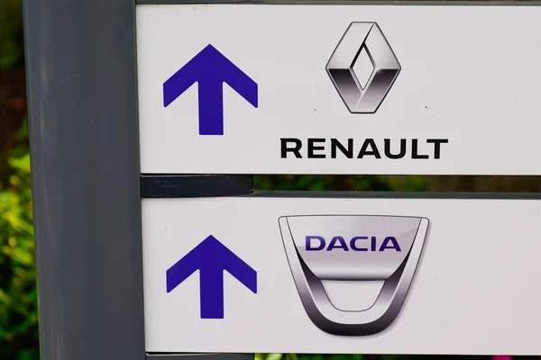 Burdeos Aquitania Francia 2021 Renault Dacia Logo Marca Firma Texto — Foto de Stock