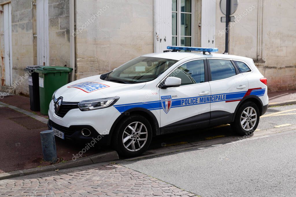 Bruges , Aquitaine France - 05 08 2021 : car police municipale french Municipal police logo and sign on Renault suv vehicle