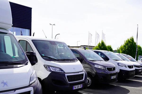 Bordeaux Aquitaine France 2021 Peugeot Commercial Industrial Vehicle Van French — Stock Photo, Image