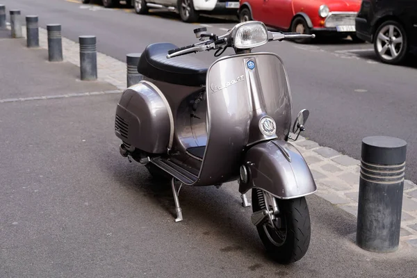 Bordeaux Aquitaine France 2021 Vespa Vintage Scooter Grey Sixties Concept — Stock Photo, Image