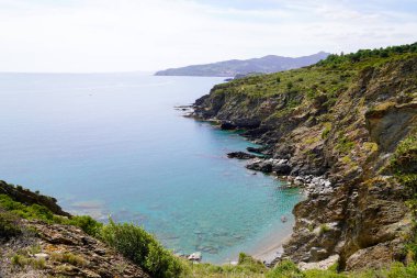 Fransız Occitanie Güney Fransa 'sında Anse de Paulilles' in gizli körfez sitesi.