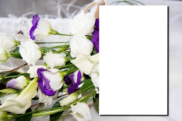 Papier Blanc Vide Blanc Sur Fond Fleurs Mariage Maquette Dans — Photo