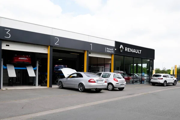 Burdeos Aquitania Francia 2021 Renault Concesionario Signo Coche Logo Vehículo — Foto de Stock