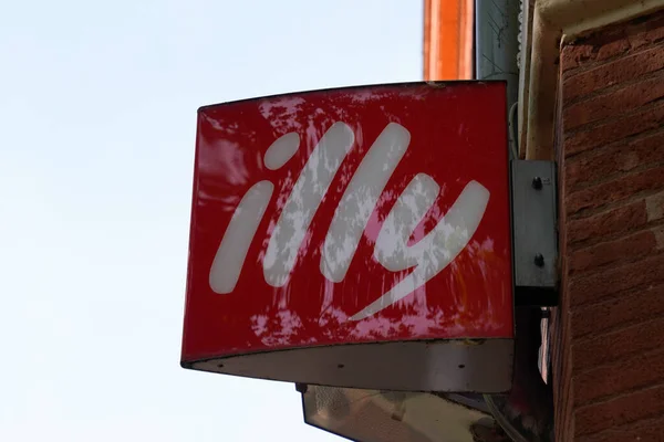 Perpignan Occitanie France 2021 Illy Café Vermelho Sinal Texto Logotipo — Fotografia de Stock