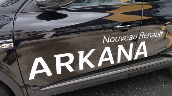 Bordeaux Aquitaine Frankrijk 2021 Renault Arkana Nieuwe Moderne Auto Winkel — Stockfoto
