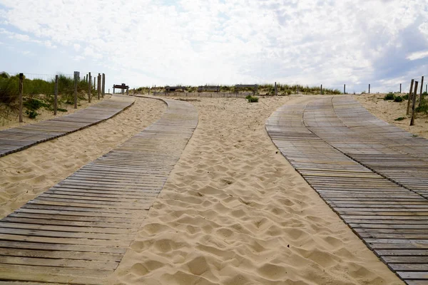 Camino Madera Que Conduce Cada Lado Para Acceder Playa Mar — Foto de Stock