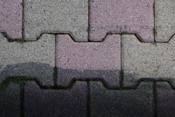 Oto bloğu döşeme döşeme döşeme döşemeleri kirli baskı yıkamadan önce ve sonra beton yıkama