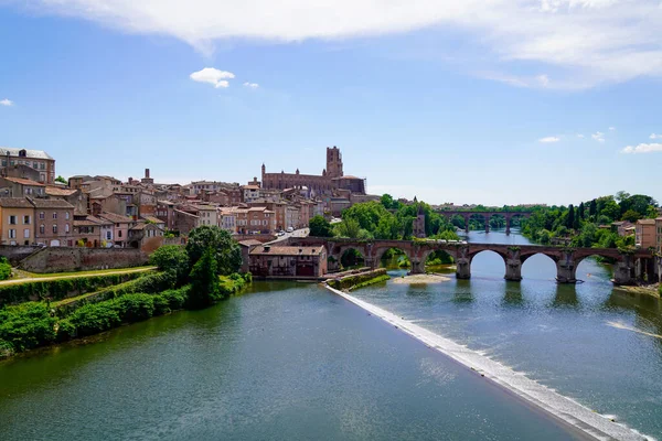 Albi Puente Ladrillo Ciudad Medieval Río Panorámico Tarn Occitanie Francia — Foto de Stock