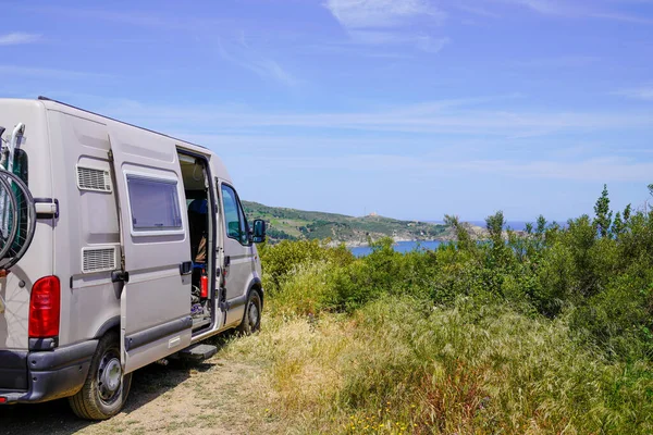 Vanlife Livsstil Husbil Vilda Stranden Kusten Frankrike — Stockfoto