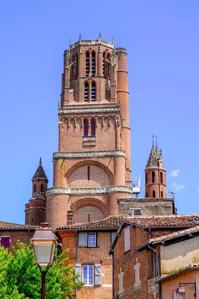 法国塔恩省阿尔比红塔大教堂 — 图库照片