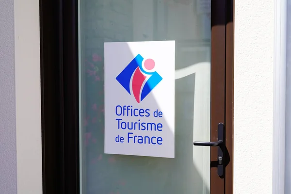 法国阿基坦 波尔多 2021年7月30日 法国旅游局在法国的办公室墙上的品牌标志帮助旅行社 — 图库照片