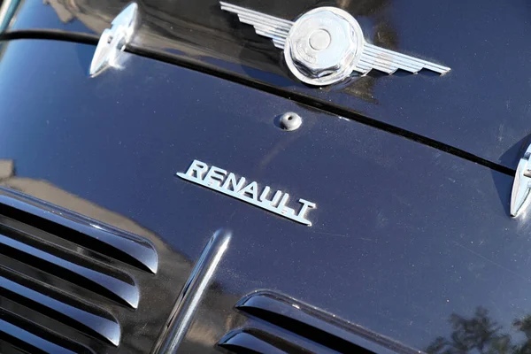 Bordeaux Aquitaine Franciaország 2021 Renault 4Cv Old Timer Car Detail — Stock Fotó