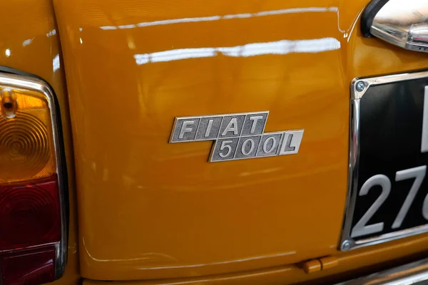 Бордо Aquitaine France 2021 Fiat 500 Винтажный Знак Марки Текстовый — стоковое фото