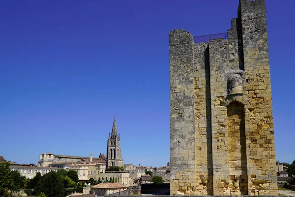 Pohled Věž Roy Kostel Městě Saint Emilion Francouzském Bordeaux — Stock fotografie