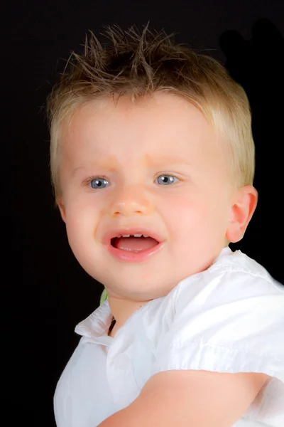 Egy kisfiú portréja. — Stock Fotó